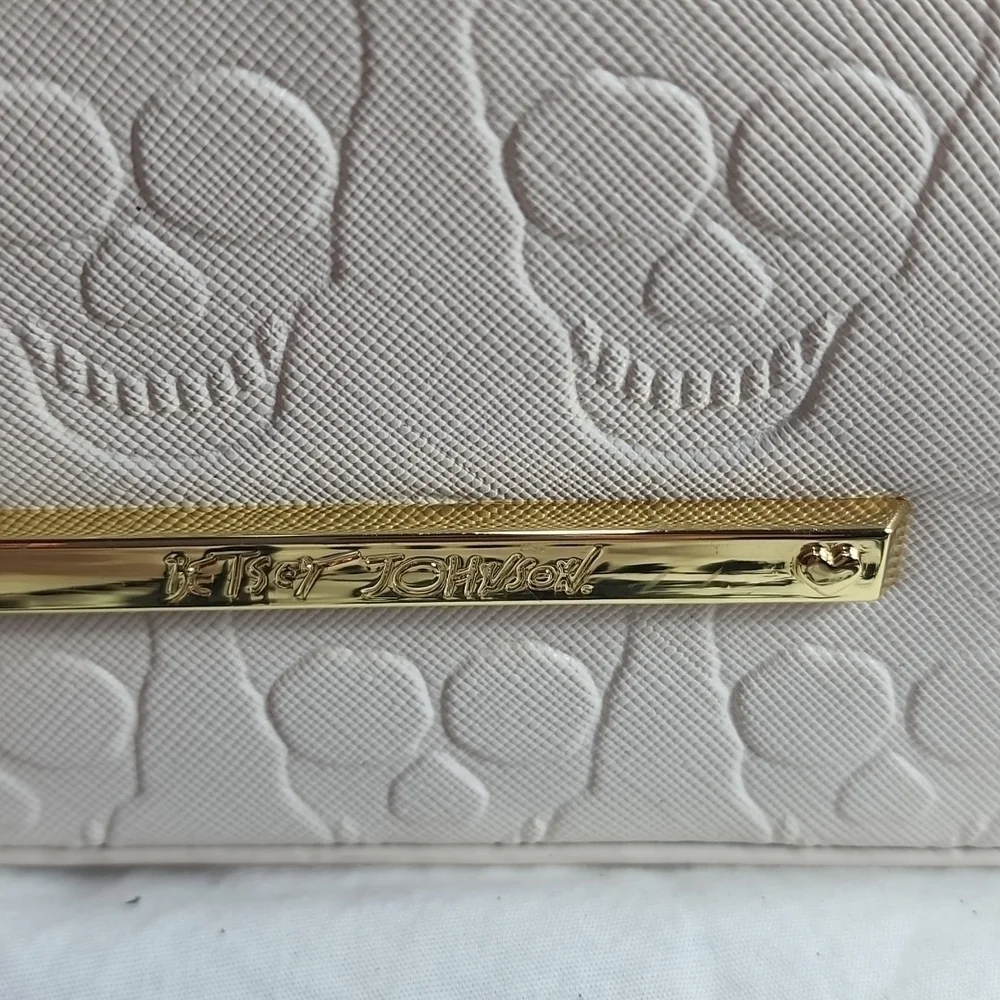 BETSEY JOHNSON SKULL SATCHEL